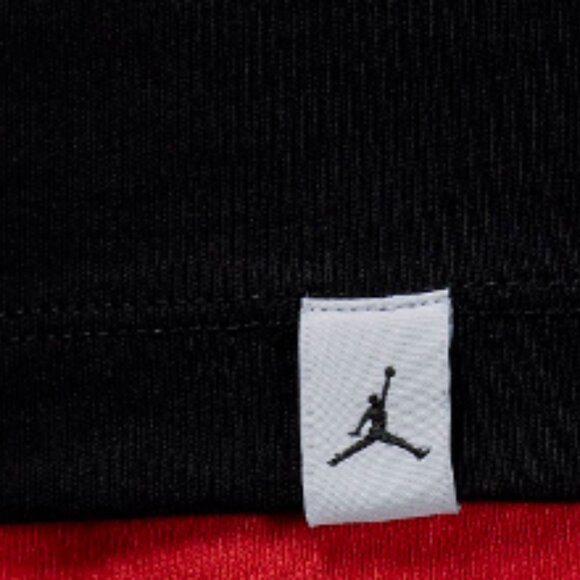 NWT Jordan Flight Essentials Rings Tee FN5966-010 (BLACK) Size Small - Picture 3 of 3